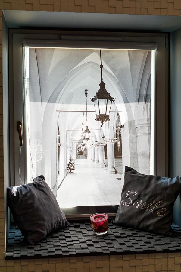 Cozy And Large 62 M2 Apartment With Air Conditioning, Old Town 克拉科夫 外观 照片